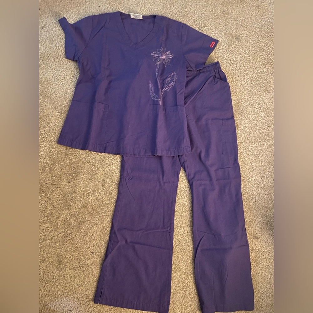 Reina Scrubs Size Small